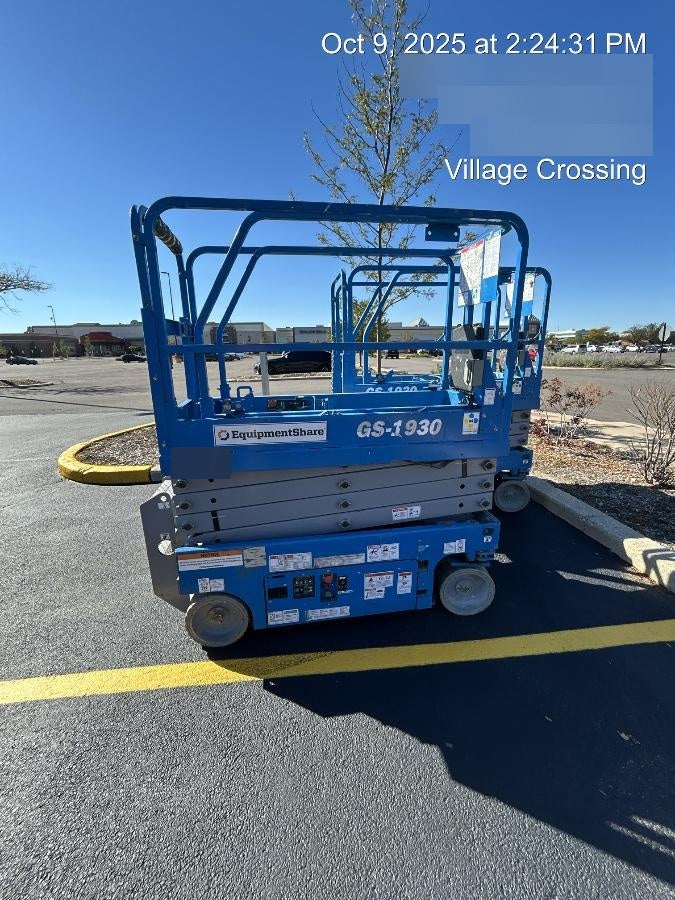 2020 Genie GS-1930 Solid Non Marking Tires, Beacon, Folding rails with half height swing gate