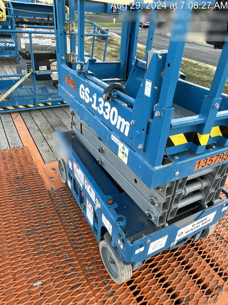 2021 GENIE GS-1330m