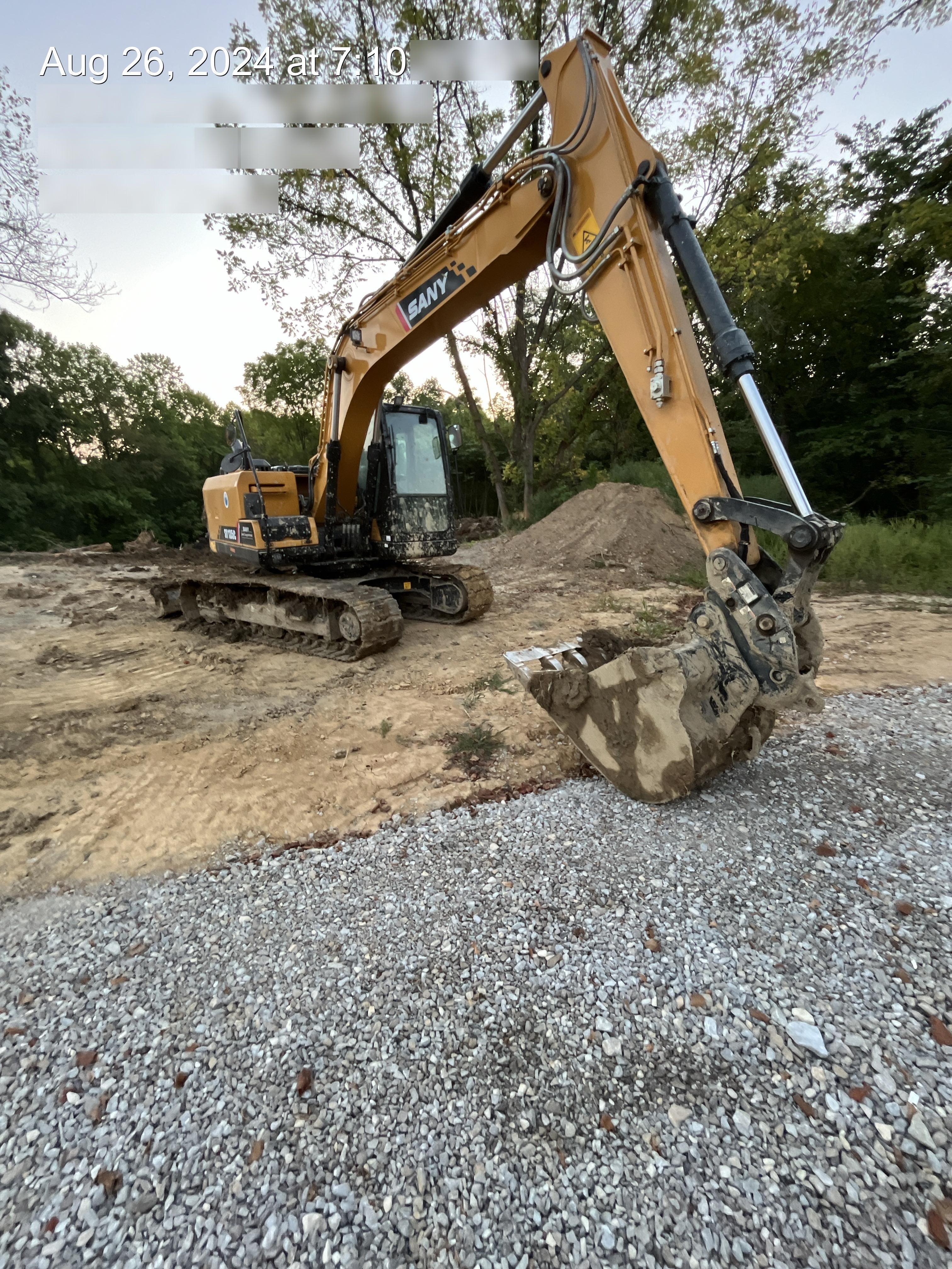 2023 SANY 42" Bucket, 25-35K Excavator - Sany