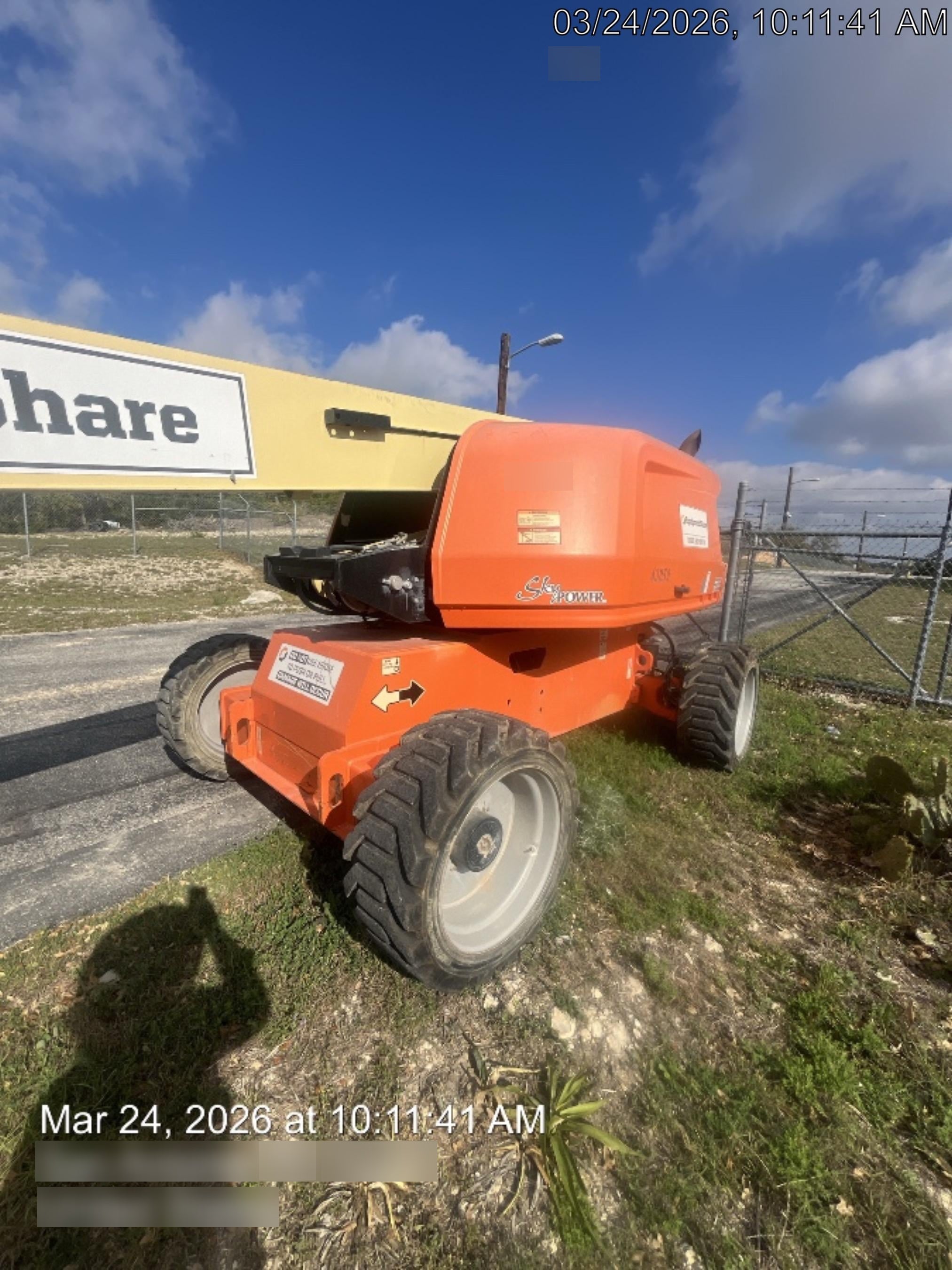 2019 JLG 660SJ