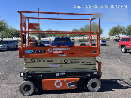 2022 JLG ES2632