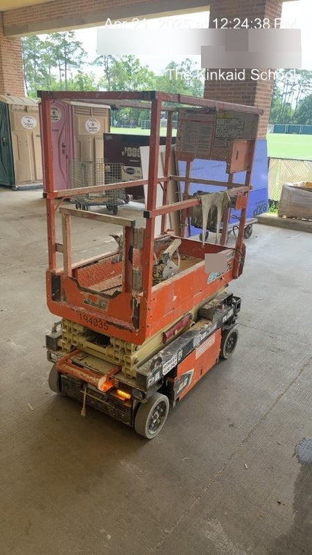 2021 JLG ES1330L