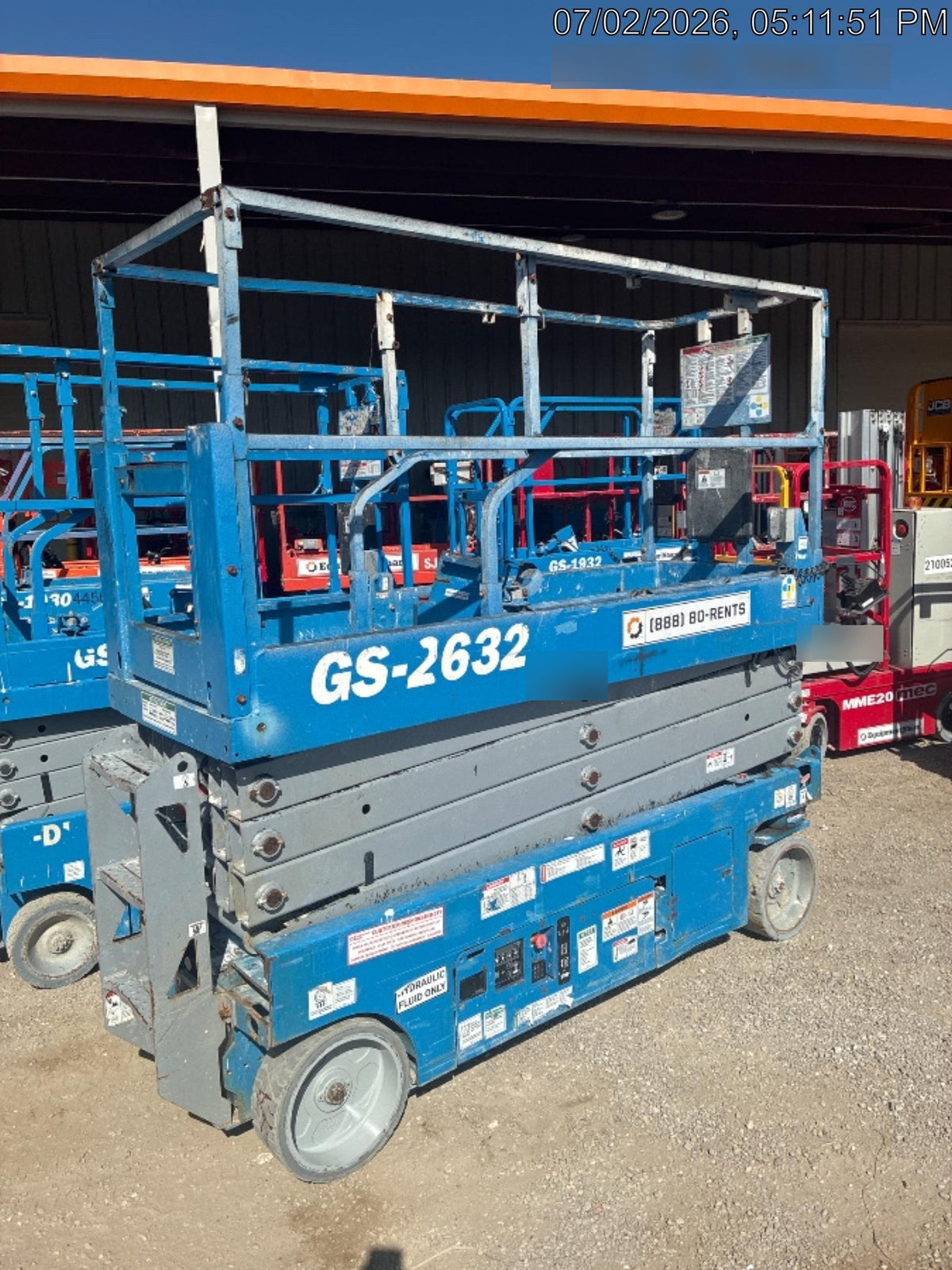2019 Genie GS-2632 Folding rails with half height swing gate