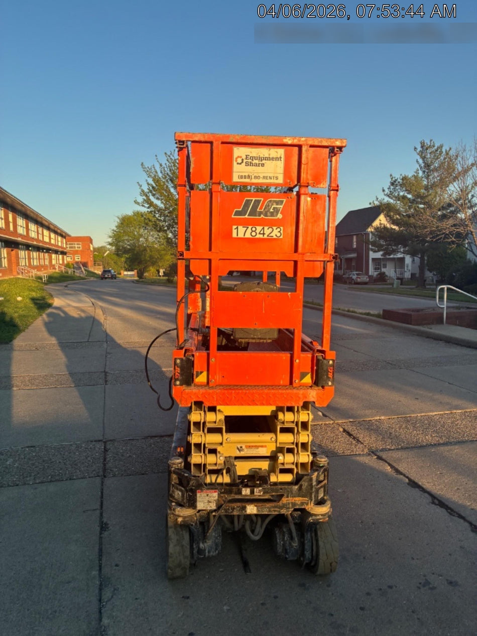 2021 JLG ES1932