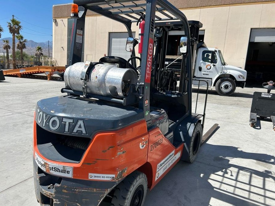 2022 TOYOTA 50-8FGU25
