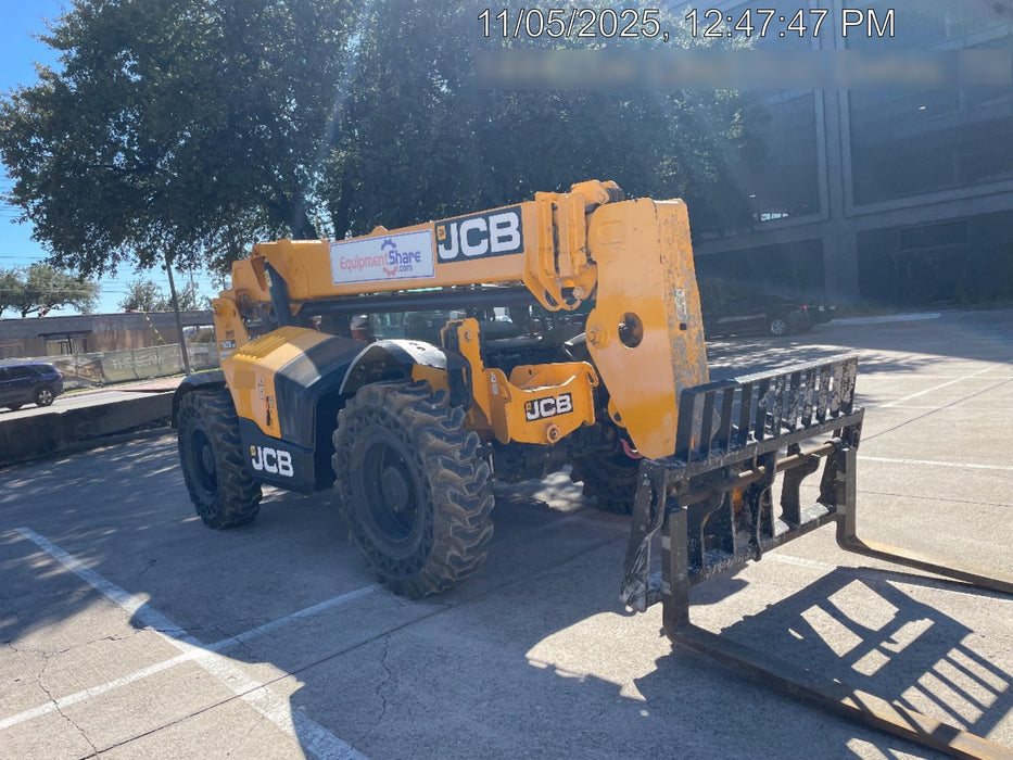 2019 JCB 509-42 Open ROPS, 74 HP, Solid Tires, Worklights, Beacon, Aux Hydraulics, Lifting Eye 66" Carriage/60" Forks