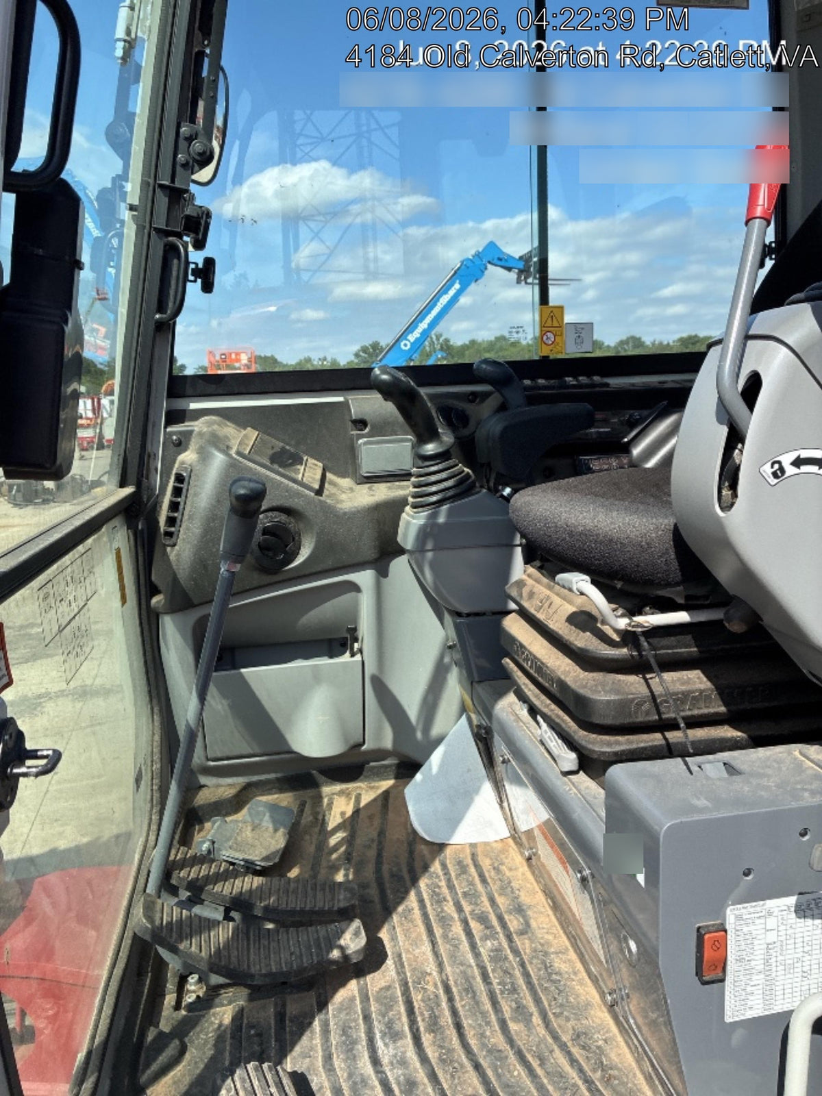 2025 TAKEUCHI TB235-2CR