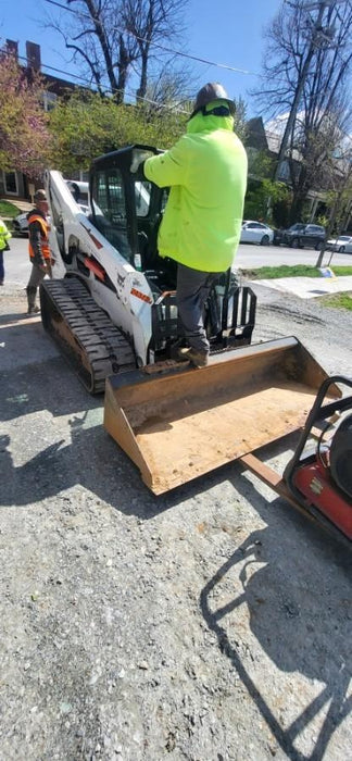 2021 TAKEUCHI 48" Pallet Forks - Takeuchi