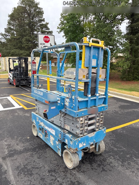 2019 Genie GS-1930 Fixed rails with chain Entry