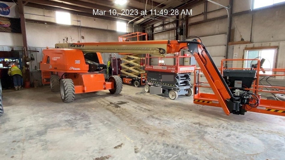 2023 JLG 660SJ