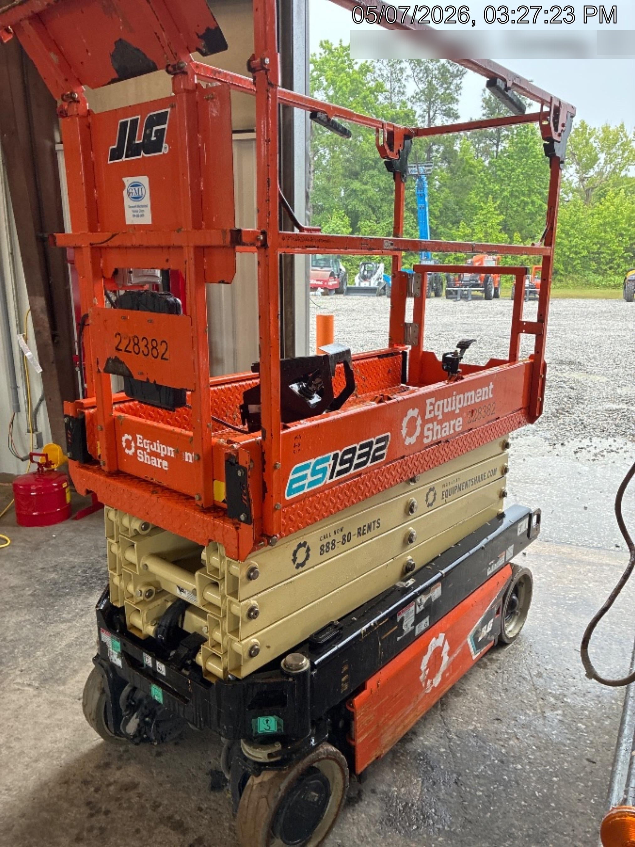 2022 JLG ES1932