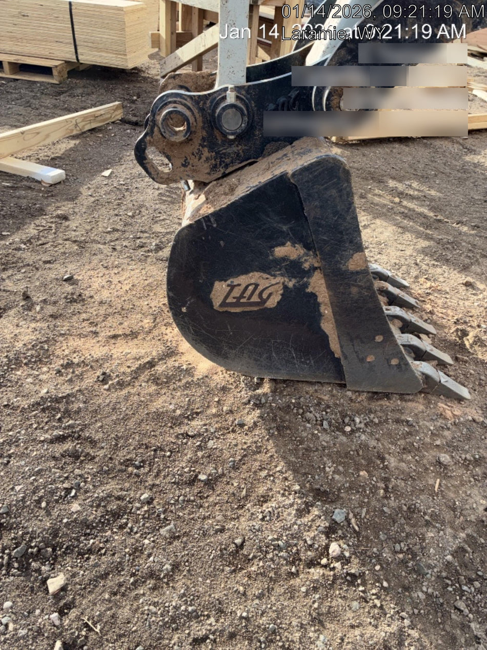 2025 TAKEUCHI 24" Bucket Takeuchi
