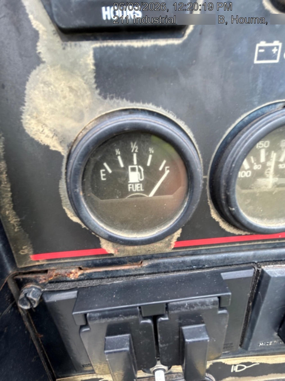 2019 Lincoln Electric Vantage 322 Welder Ready-Pak 3, Two wheel trailer, Fender and Light kit, Cable Rack