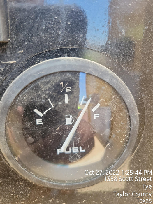 2021 Vac-Tron LP573XDT 500 Gallon Debris Tank w/ Hydraulic Tilt, two (2) 100 Gallon Water Tanks, Low Profile Torsion Axles (12,000 GVWR)