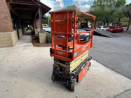2023 JLG ES1932