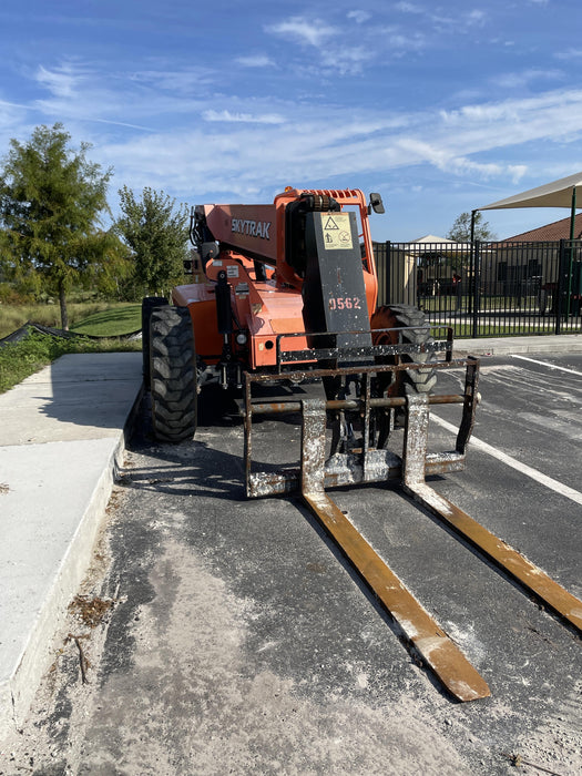 2017 Skytrak 6042 42' REACH, PALLET FORKS, 6k, FOAM FILLED TIRES