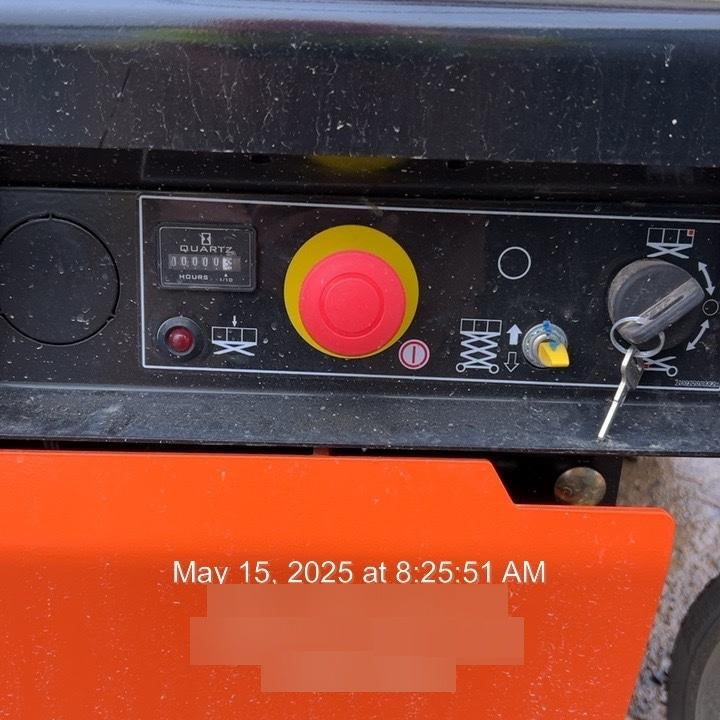 2024 JLG ES1932