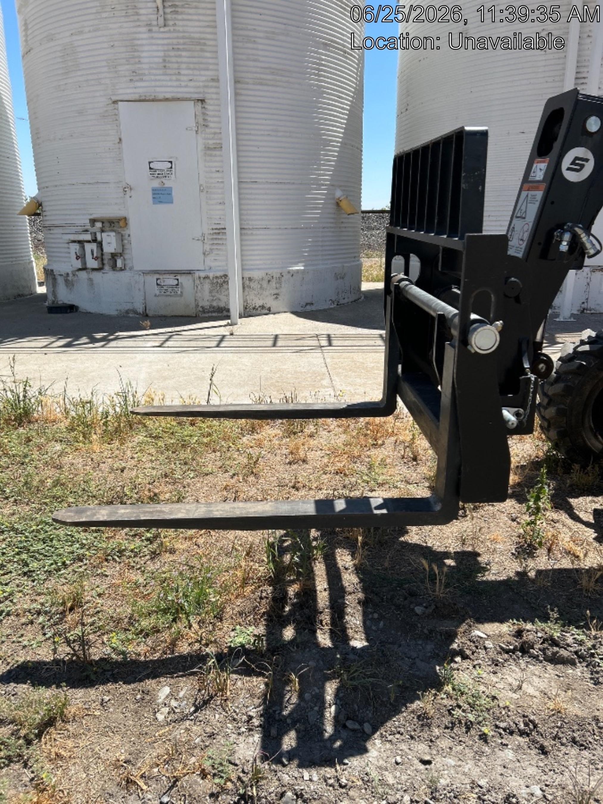 2025 JLG 519