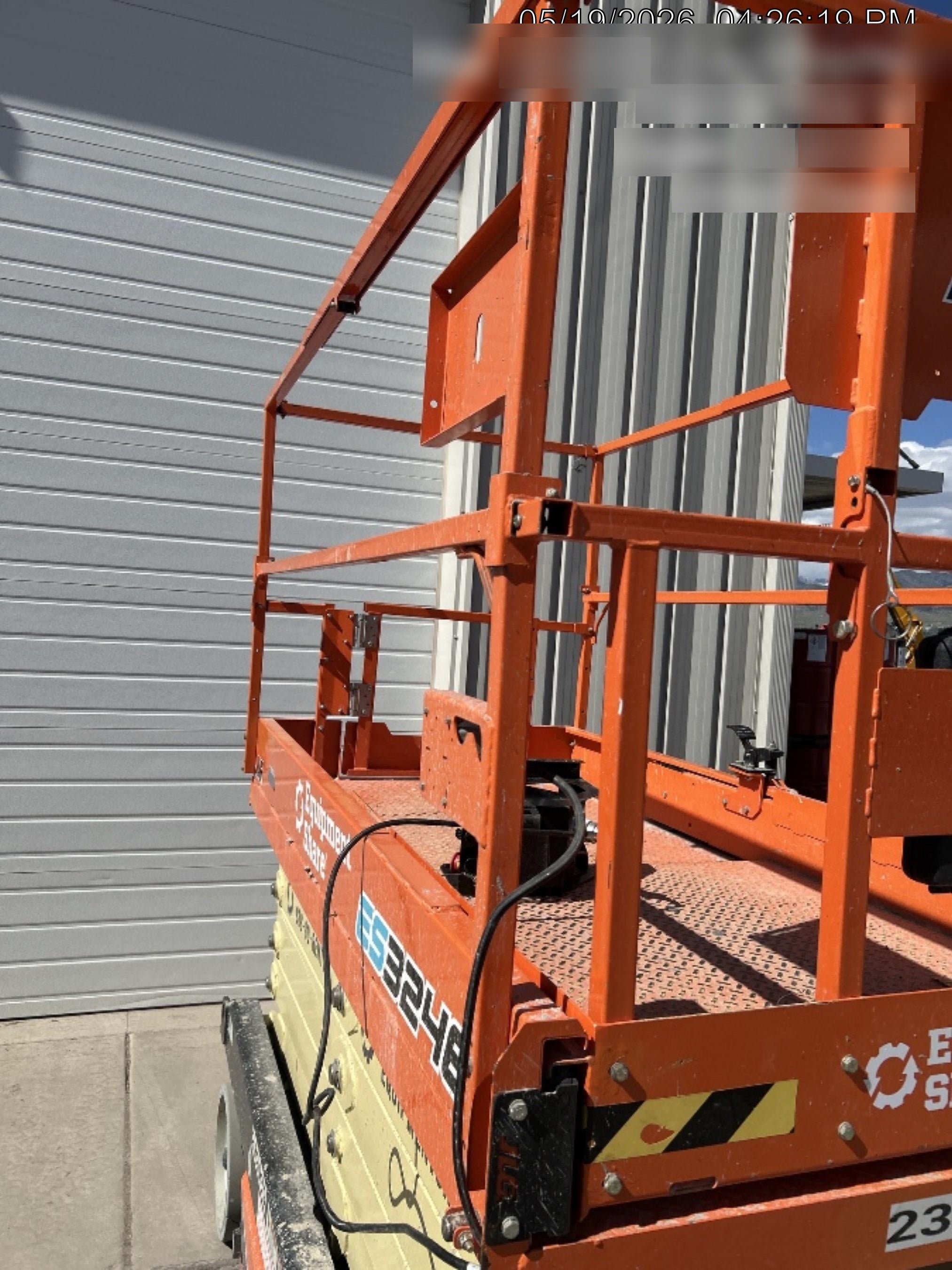 2022 JLG ES3246