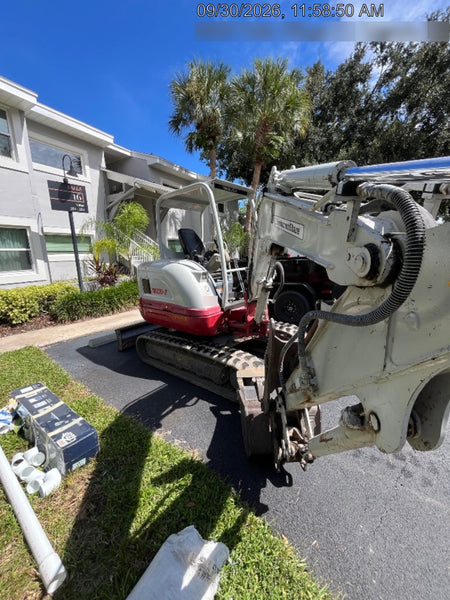 2022 TAKEUCHI TB235-2R
