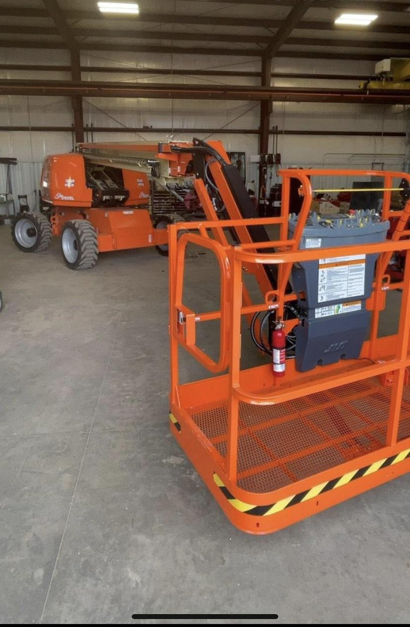 2022 JLG 660SJ