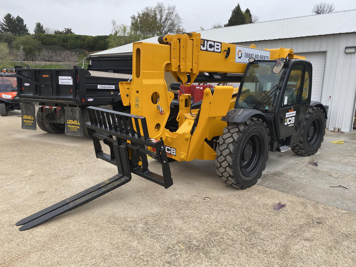 2022 JCB 510-56