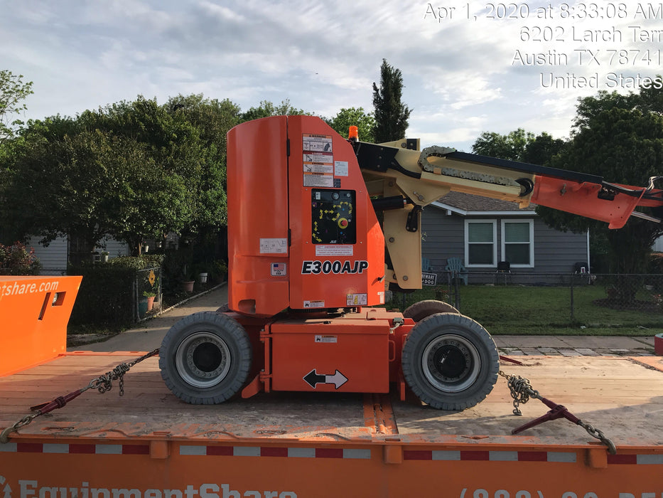 2019 JLG E300AJP