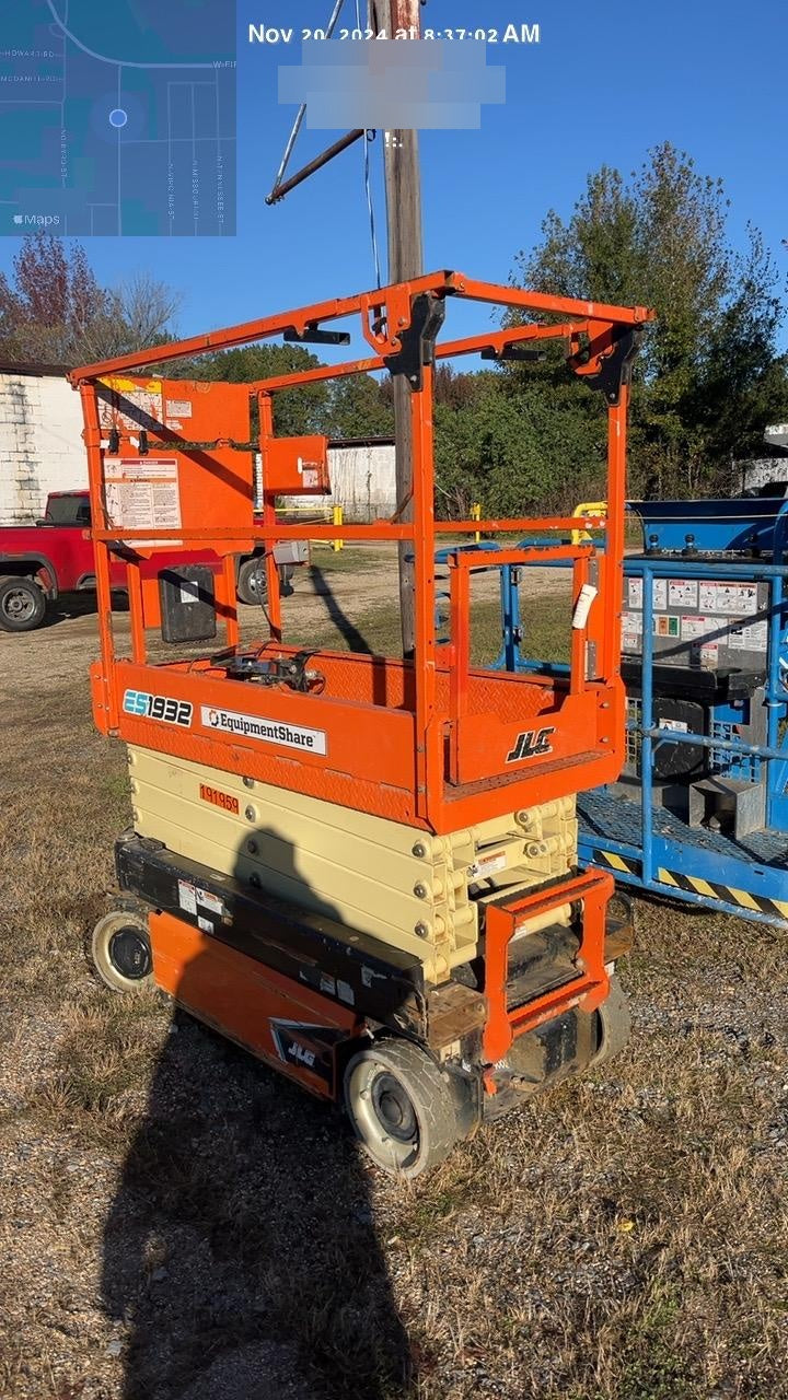 2021 JLG ES1932