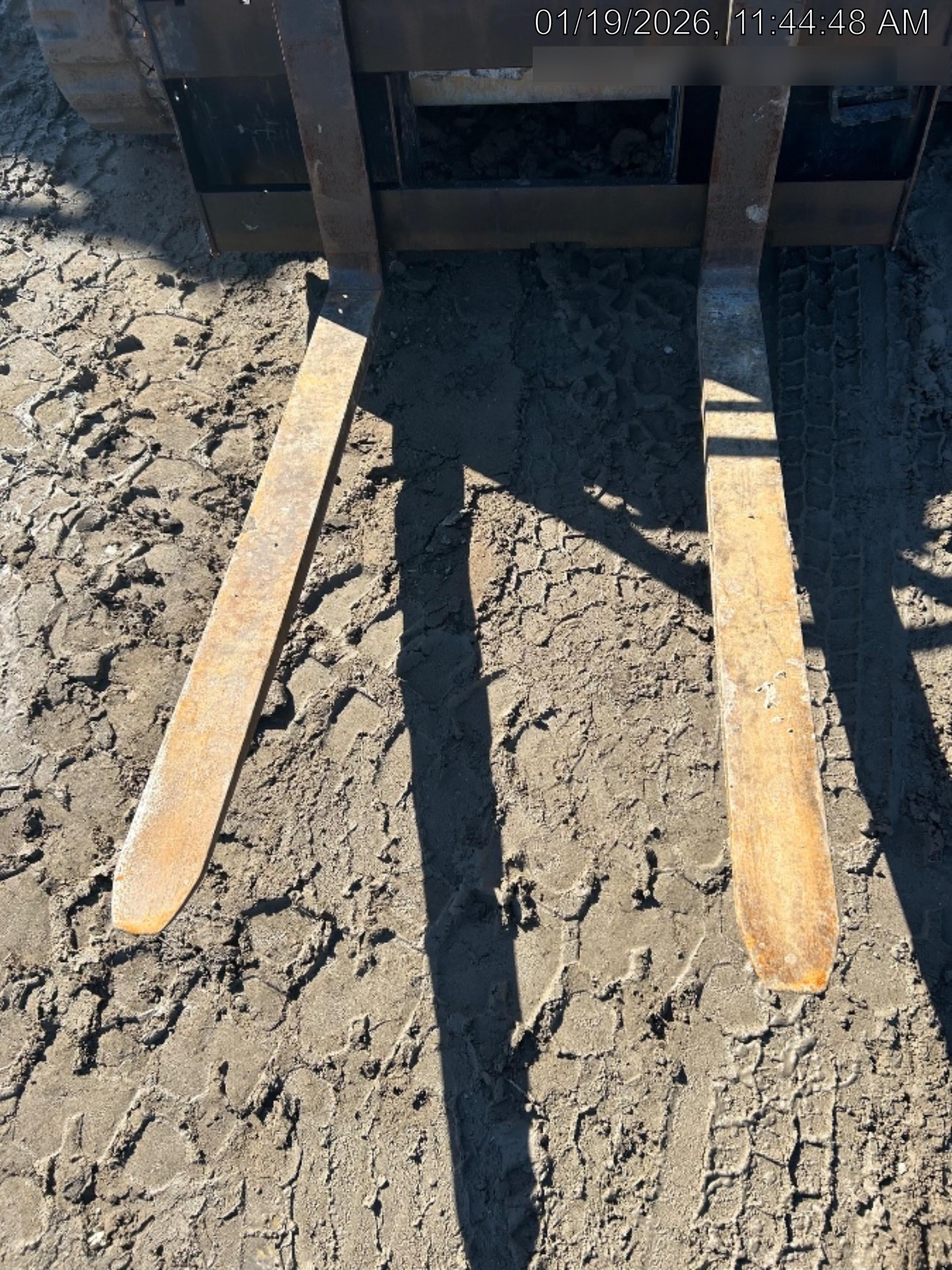 2022 ARROW MATERIAL HANDLING 48" Pallet Forks - Arrow