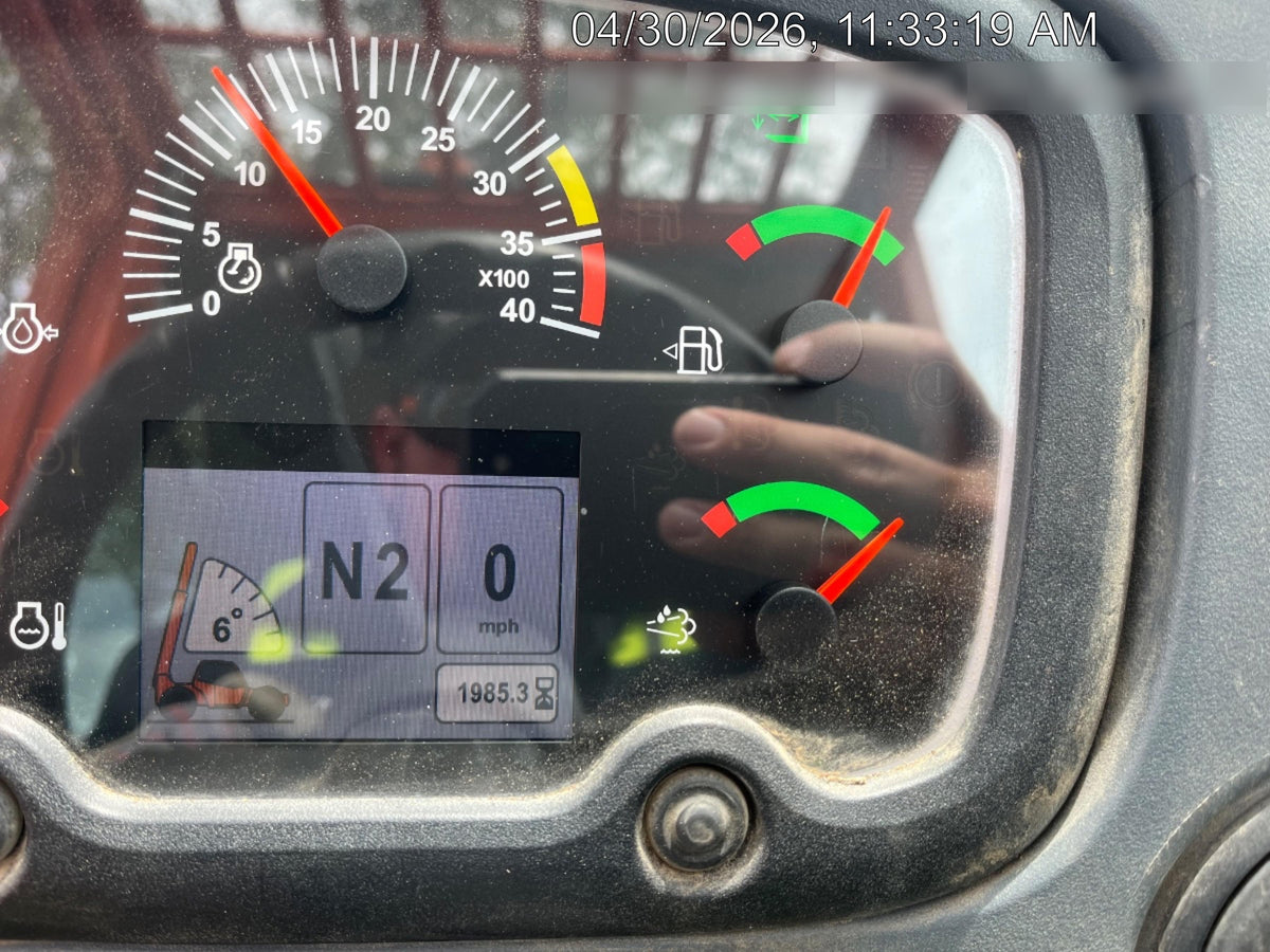 2023 JLG 1732