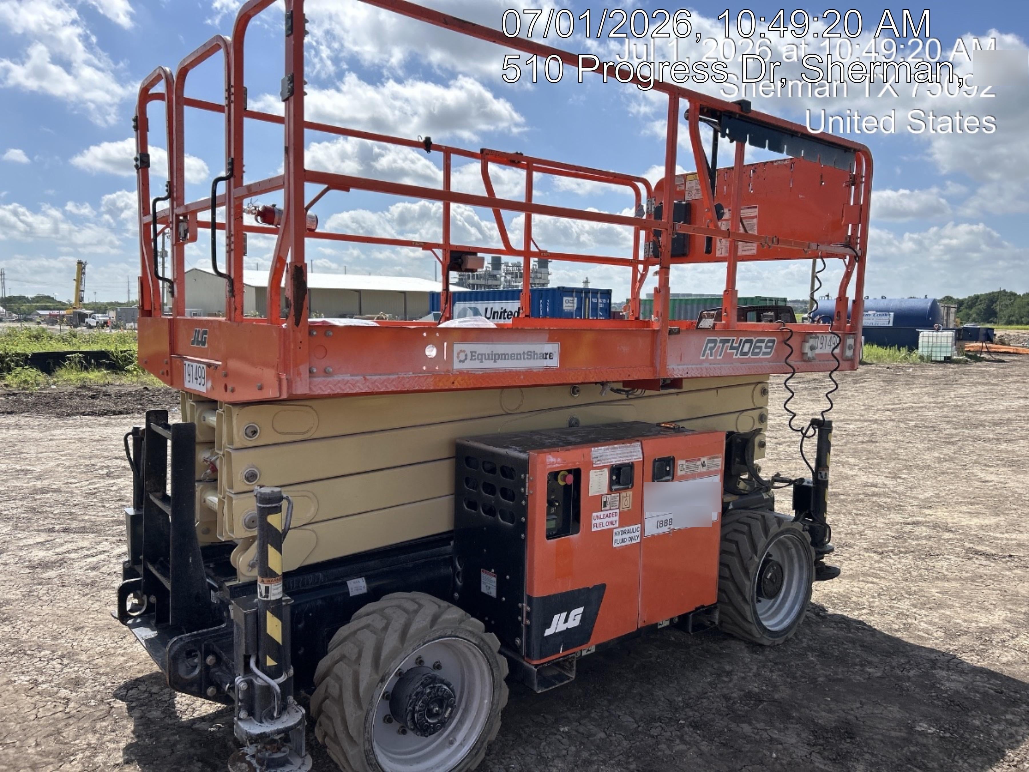 2021 JLG RT4069