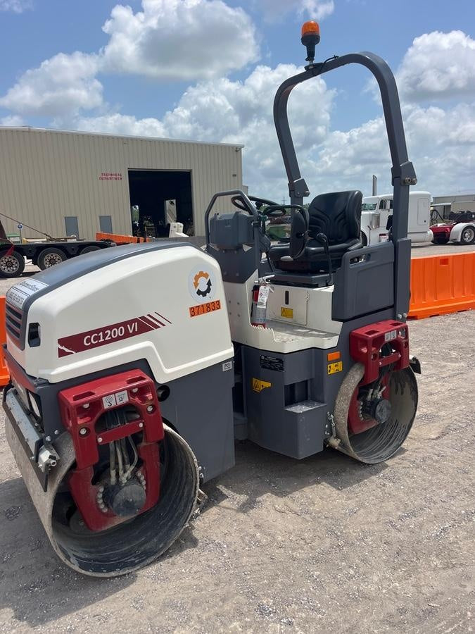 2023 DYNAPAC CC1200