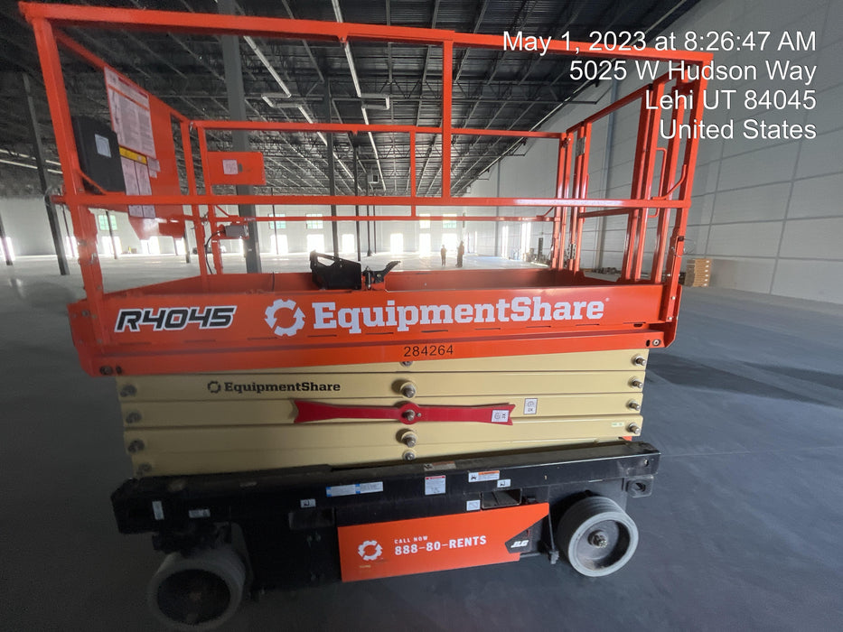 2022 JLG R4045