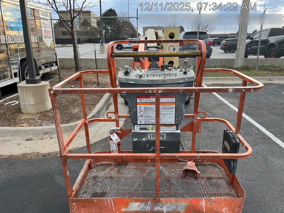 2019 JLG E450AJ