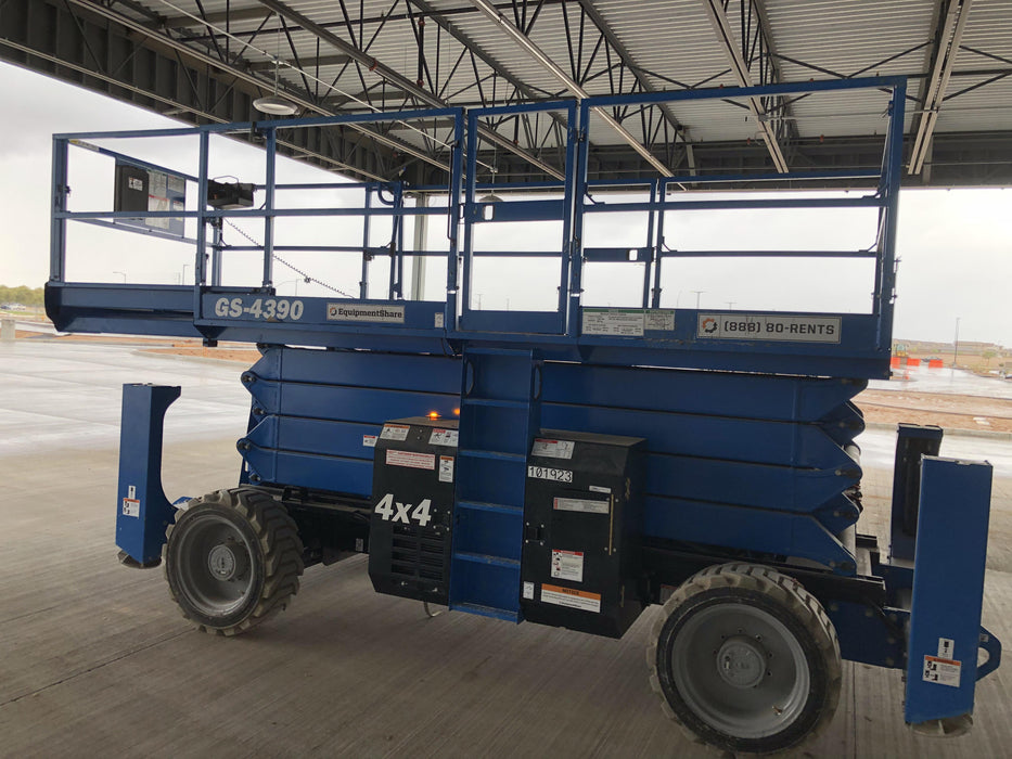 2020 GENIE GS-4390 RT