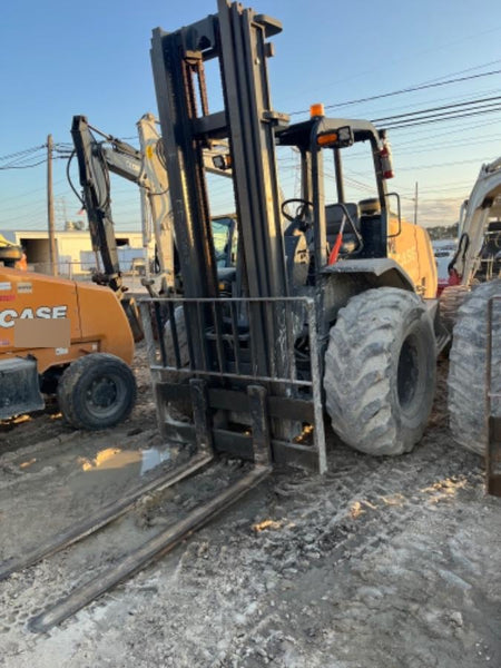 2023 CASE 588H