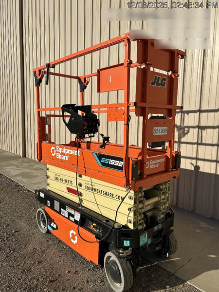 2025 JLG ES1932