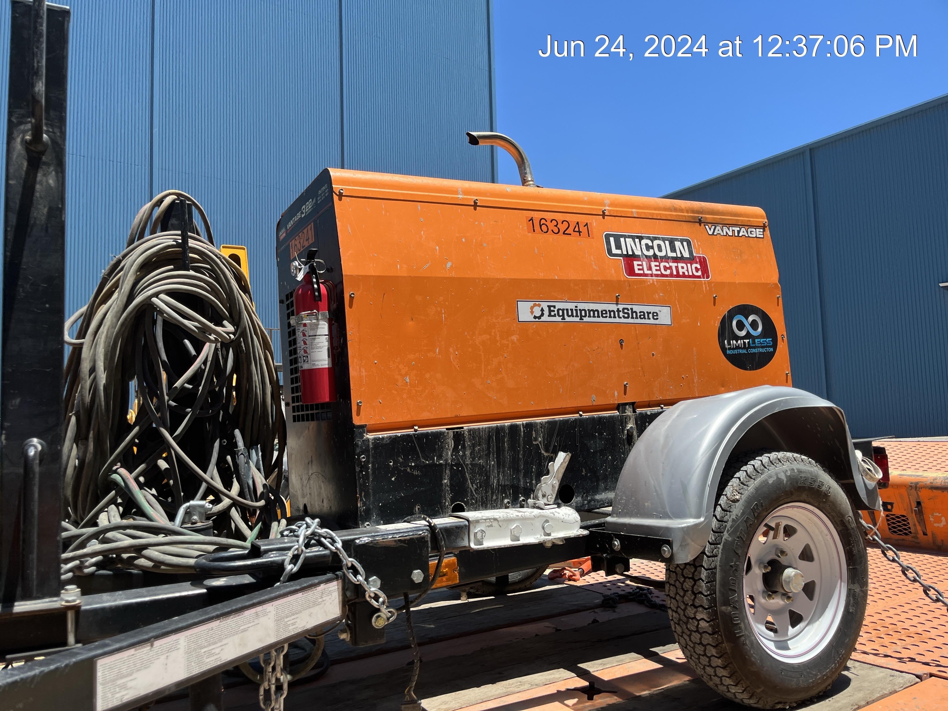 2021 Lincoln Electric Vantage 322 Vantage 322 Ready Pak 3 w/ Decals, ORANGE (includes trailer, cable rack, fender light kit) NO Telematics