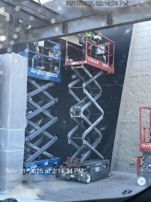 2015 Skyjack SJIII-3219 19' Scissor Lift