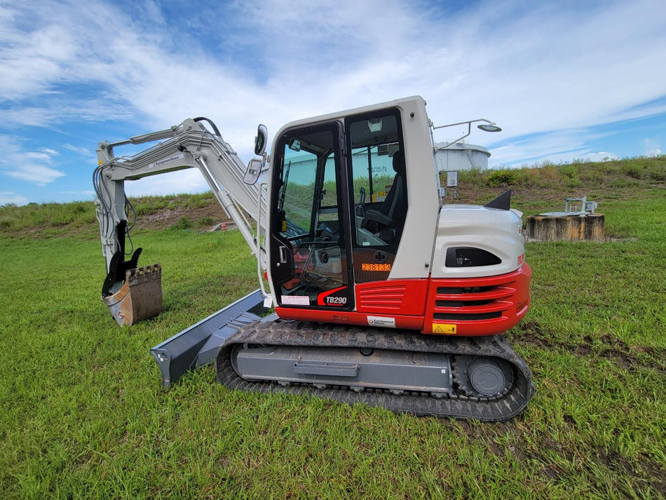 2022 TAKEUCHI TB290-CR