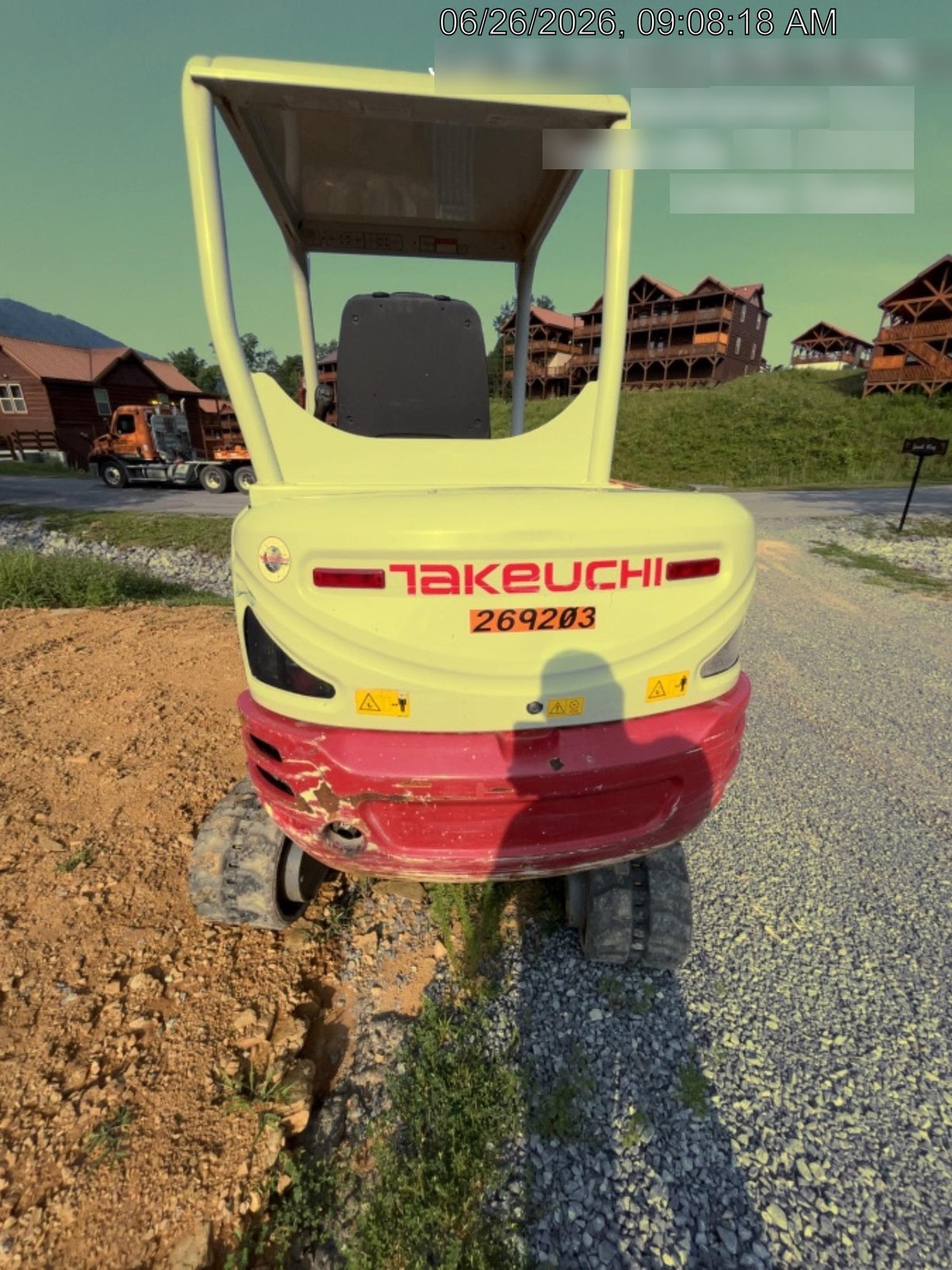2022 TAKEUCHI TB235-2R