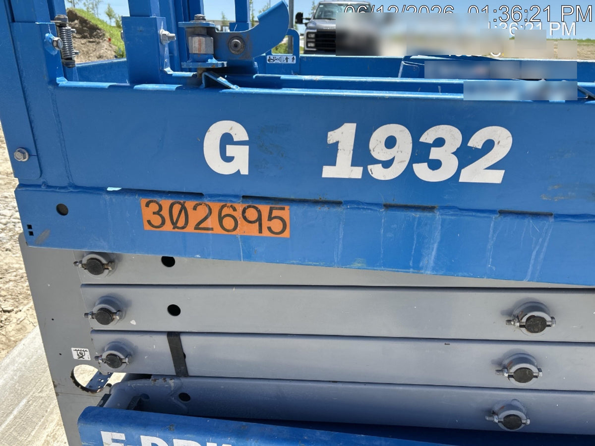 2023 GENIE GS-1932