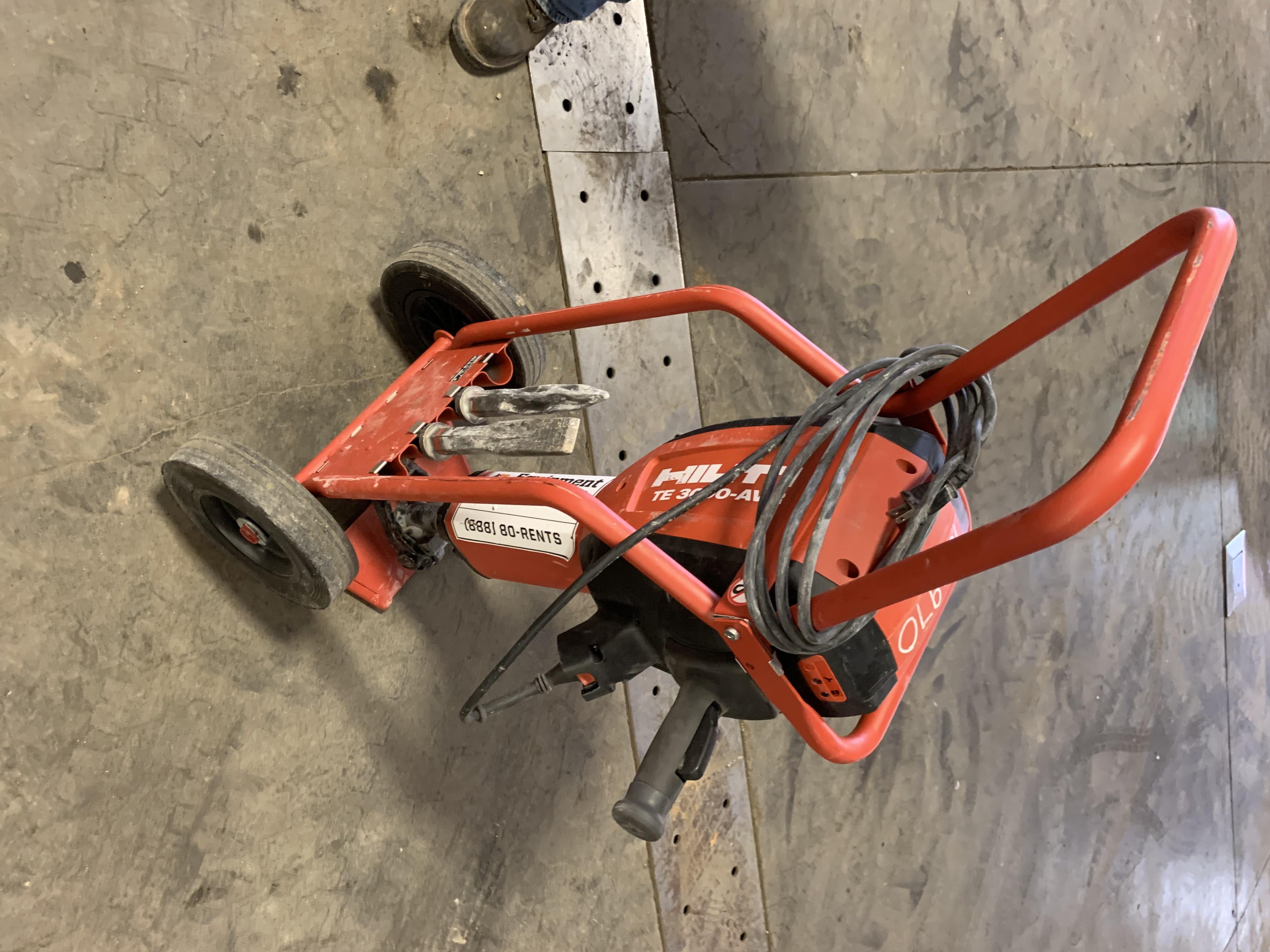 2020 HILTI TE 3000-AVR