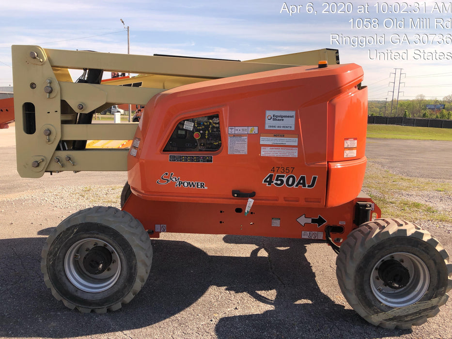 2019 JLG 450AJ