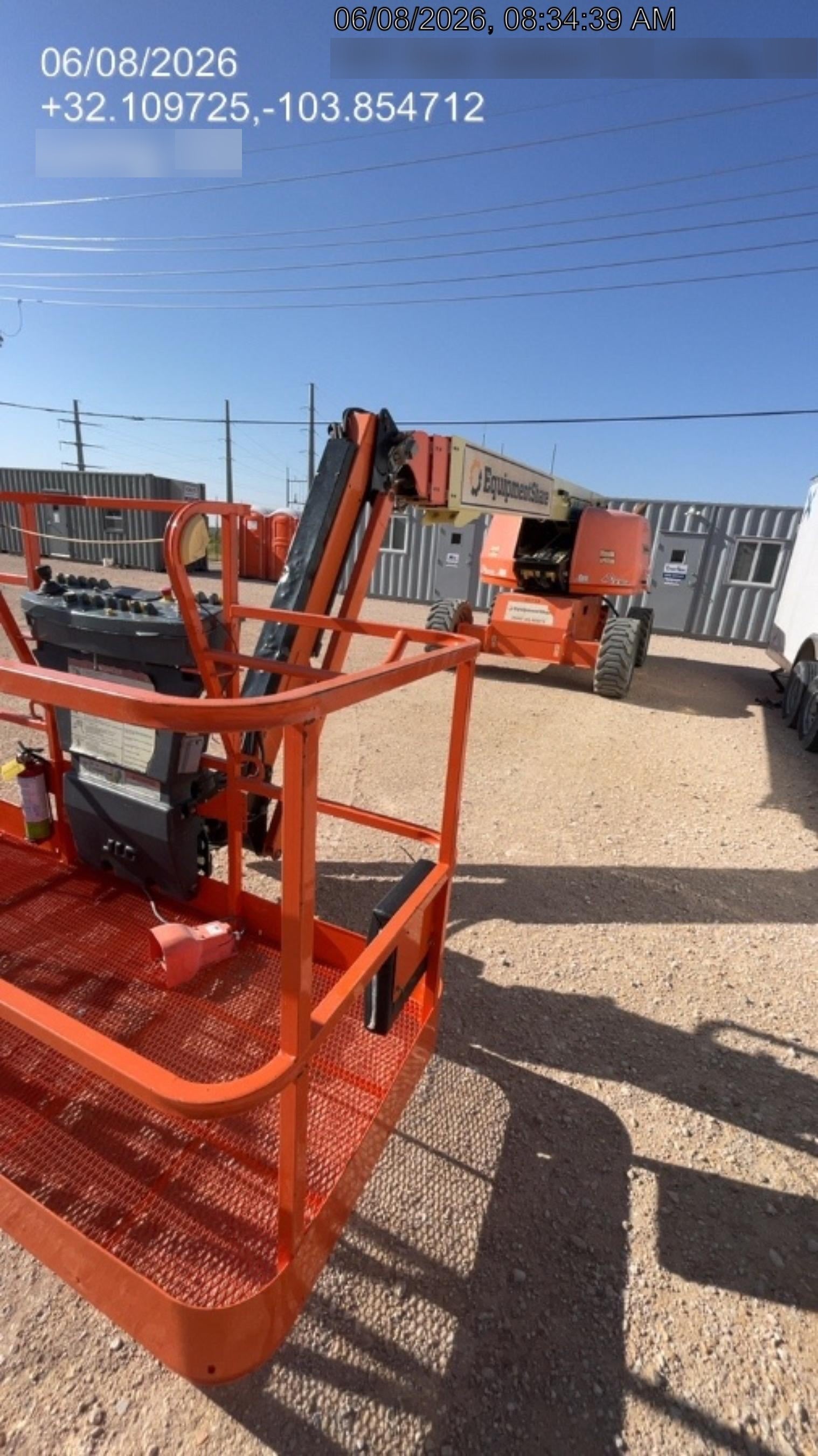 2020 JLG 660SJ