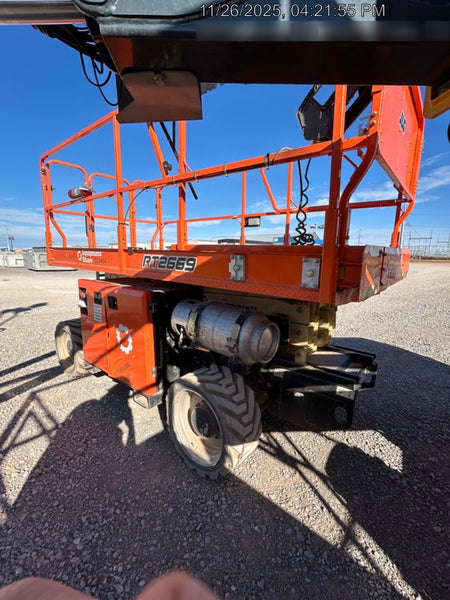 2023 JLG RT2669