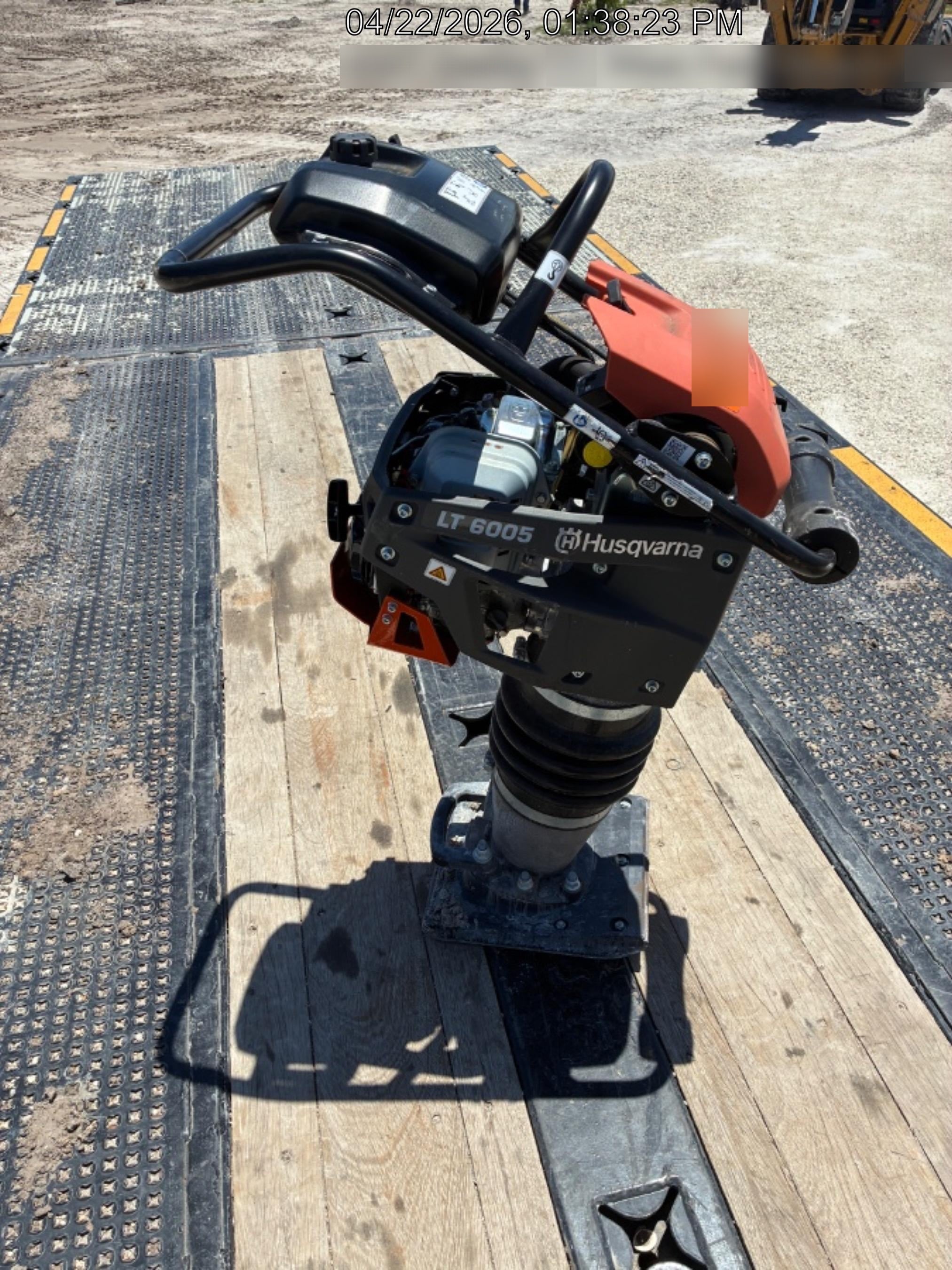 2024 HUSQVARNA LT6005