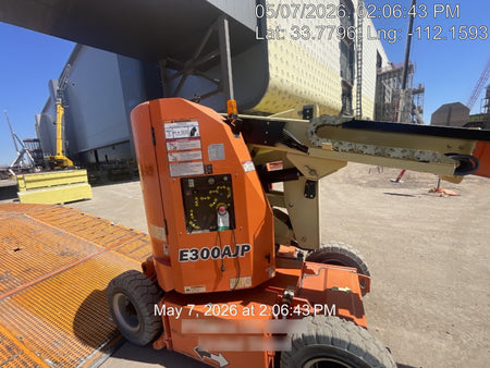2019 JLG E300AJP