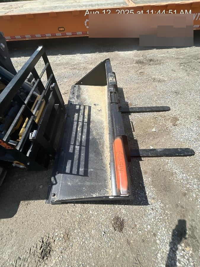 2025 ARROW MATERIAL HANDLING 60" Pallet Forks