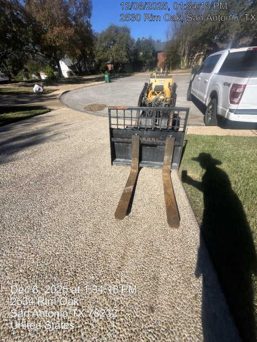 2023 BOBCAT 36" Mini Skid Steer Fork Carriage - Bobcat